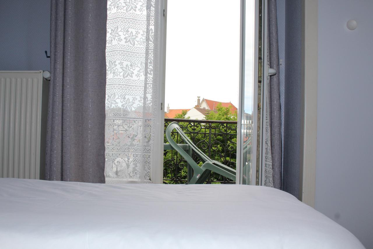 Le Voltaire Hotel Berck Bagian luar foto