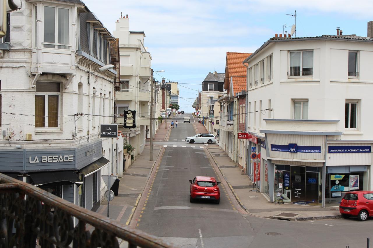Le Voltaire Hotel Berck Bagian luar foto