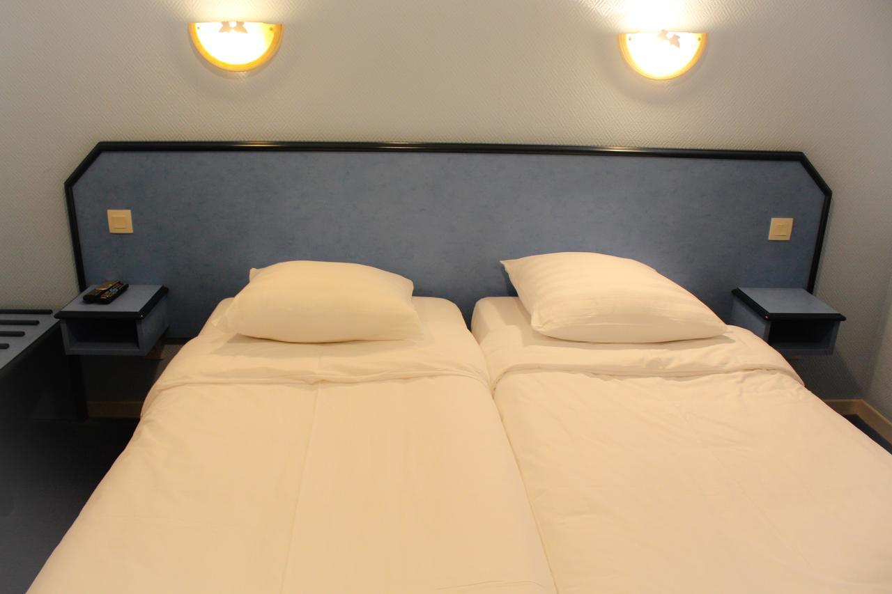 Le Voltaire Hotel Berck Bagian luar foto