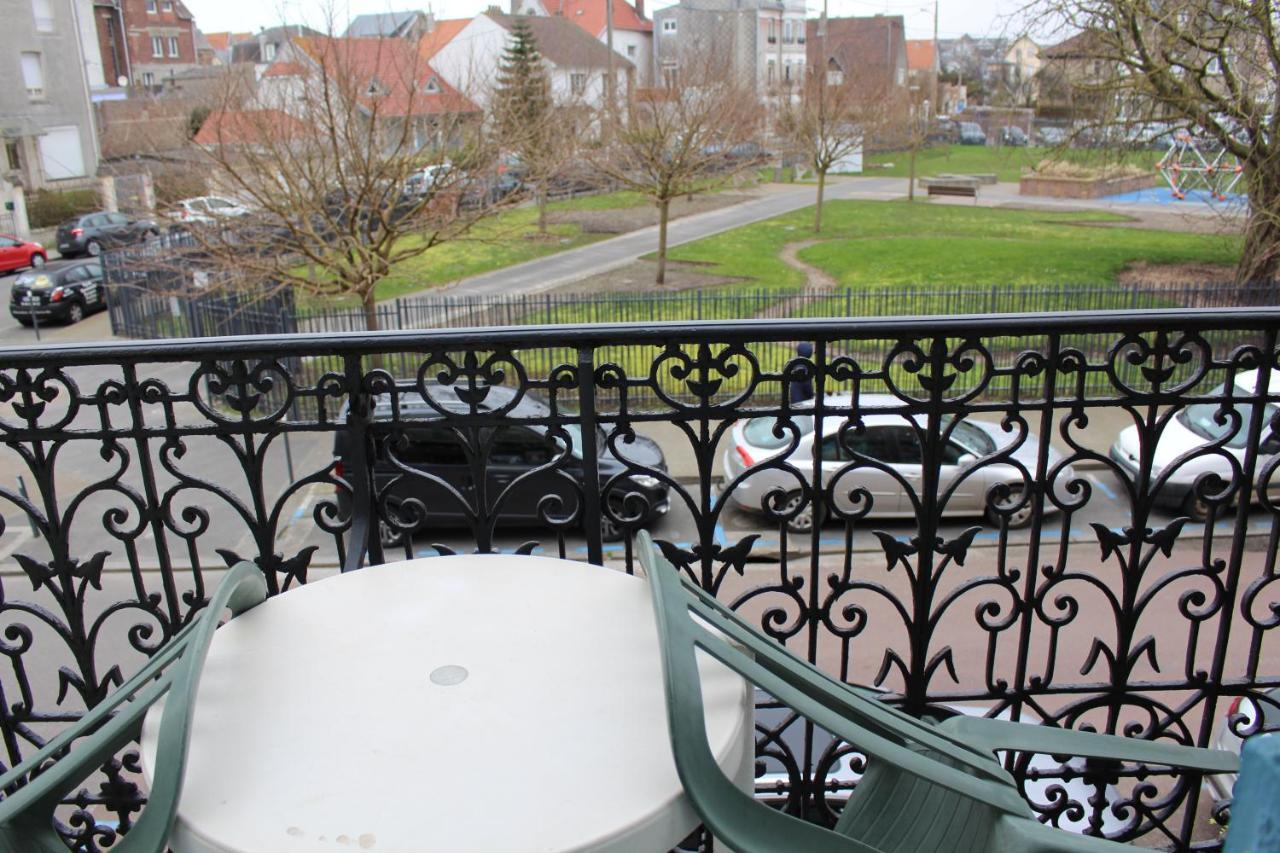 Le Voltaire Hotel Berck Bagian luar foto