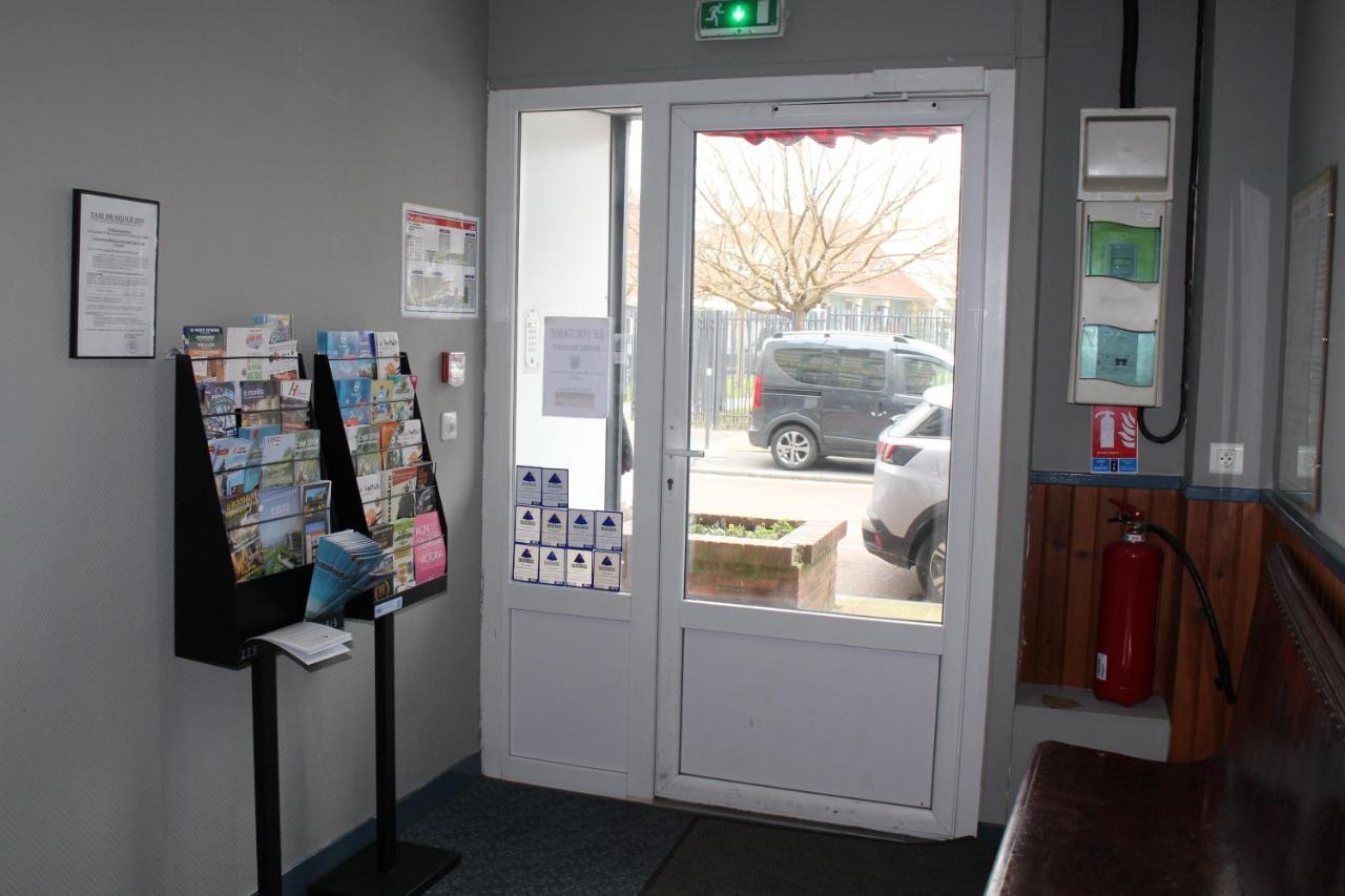 Le Voltaire Hotel Berck Bagian luar foto