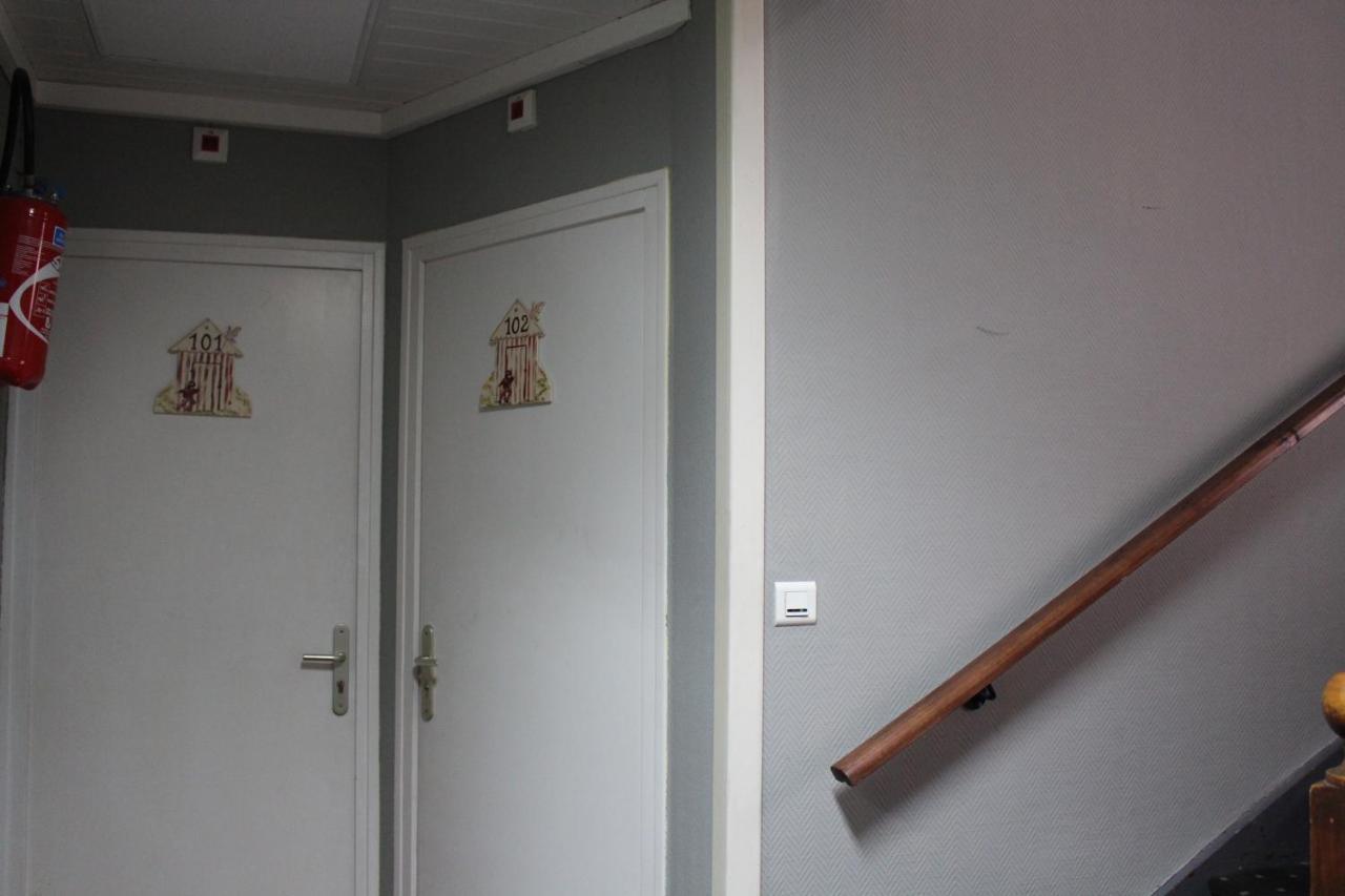 Le Voltaire Hotel Berck Bagian luar foto