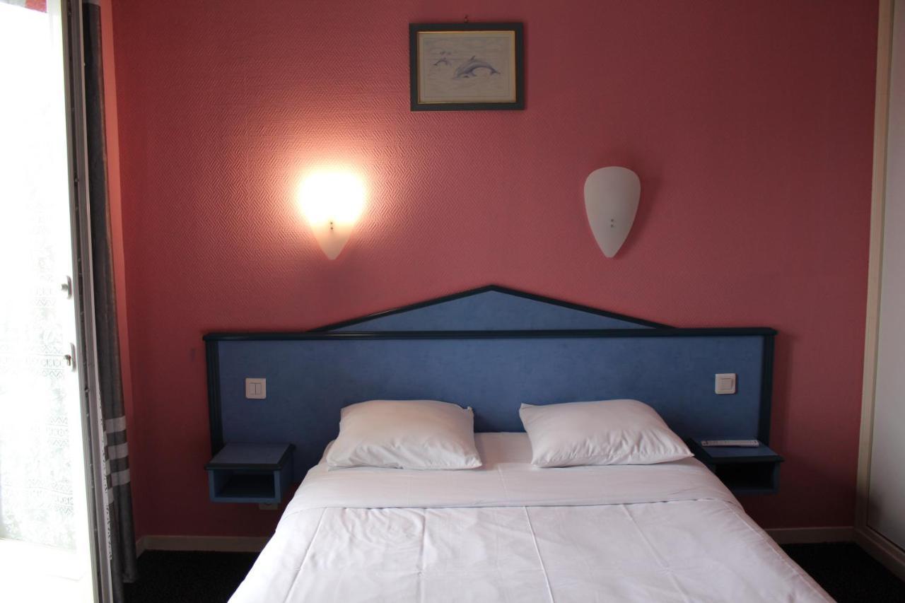 Le Voltaire Hotel Berck Bagian luar foto